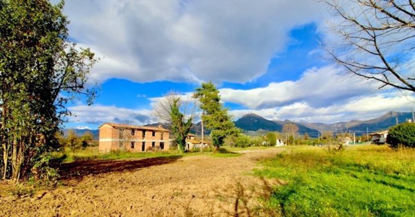 casa indipendente in vendita a Camaiore in zona Lido di Camaiore