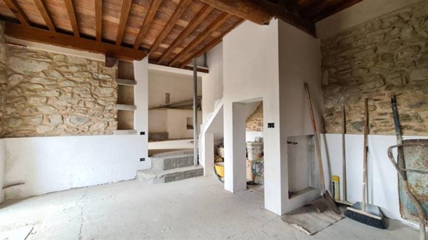 casa indipendente in vendita a Camaiore