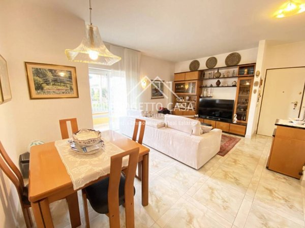 appartamento in vendita a Camaiore in zona Lido di Camaiore