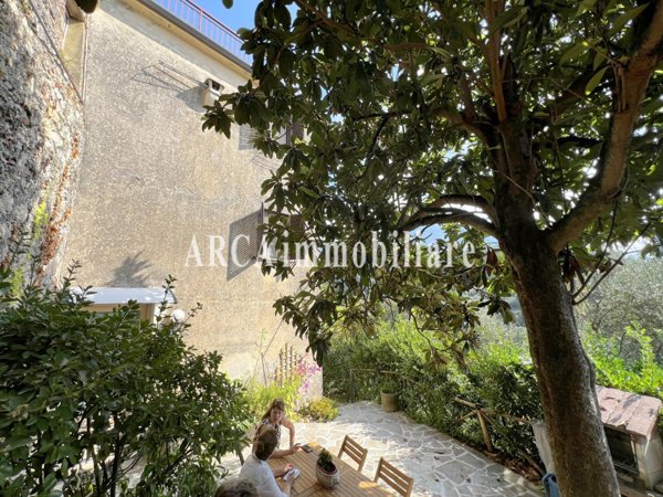 casa indipendente in vendita a Camaiore