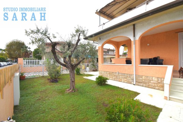 casa indipendente in vendita a Camaiore in zona Lido di Camaiore