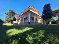 casa indipendente in vendita a Camaiore in zona Lido di Camaiore