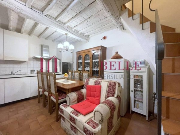 casa indipendente in vendita a Camaiore in zona Lombrici