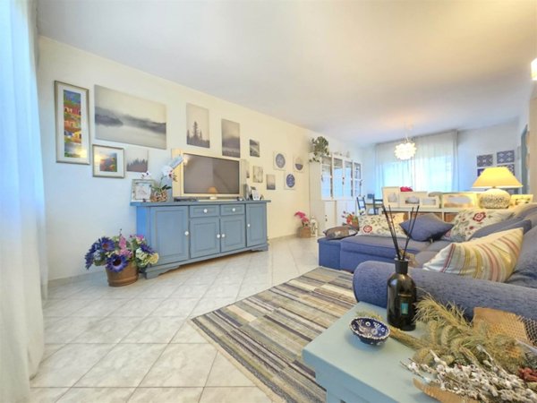 casa indipendente in vendita a Camaiore in zona Capezzano Pianore