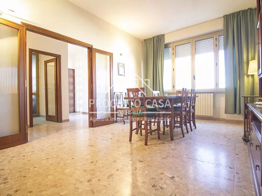 appartamento in vendita a Camaiore in zona Lido di Camaiore