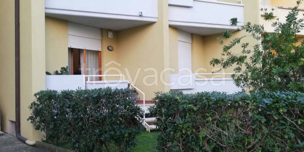 appartamento in vendita a Camaiore in zona Lido di Camaiore