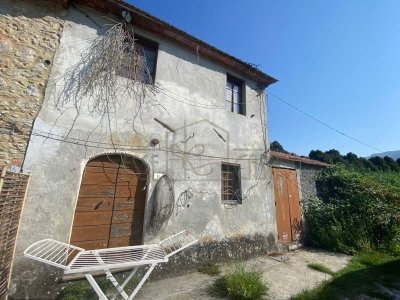 casa indipendente in vendita a Camaiore