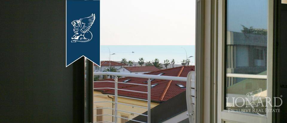 appartamento in vendita a Camaiore in zona Lido di Camaiore