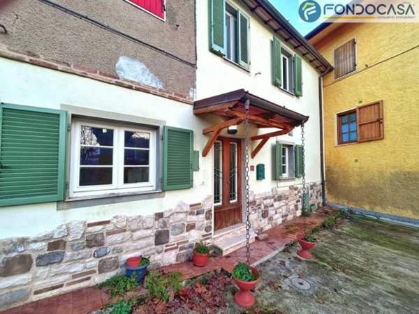 casa indipendente in vendita a Camaiore