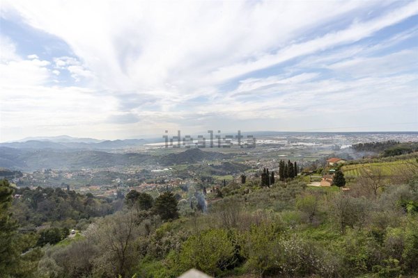 appartamento in vendita a Camaiore