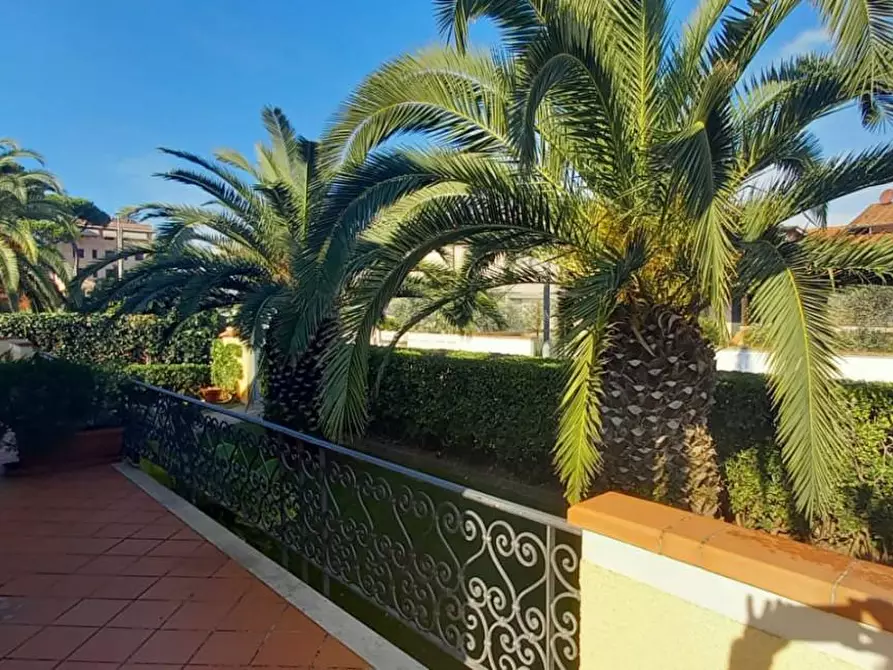 appartamento in vendita a Camaiore in zona Lido di Camaiore