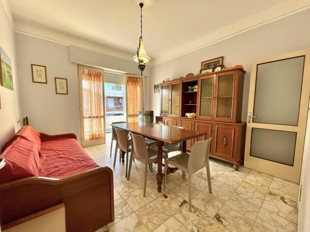 appartamento in vendita a Camaiore in zona Lido di Camaiore