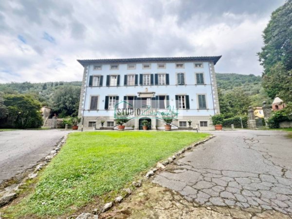 villa in vendita a Camaiore in zona Nocchi