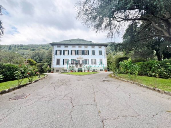 villa in vendita a Camaiore in zona Nocchi
