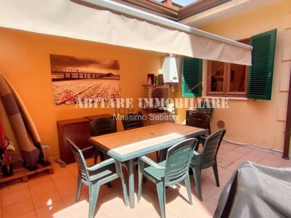 appartamento in vendita a Camaiore in zona Lido di Camaiore