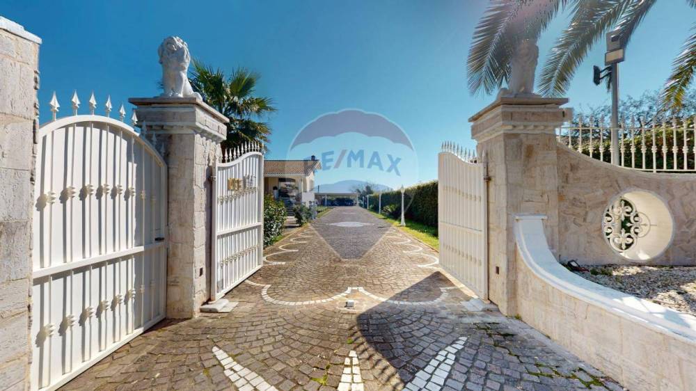 casa indipendente in vendita a Camaiore