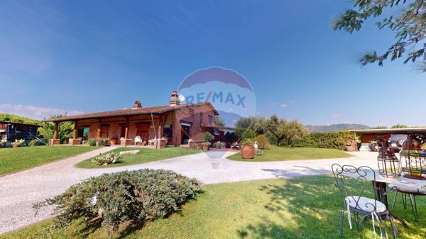 casa indipendente in vendita a Camaiore in zona Lido di Camaiore