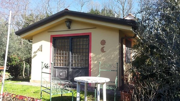 casa indipendente in vendita a Camaiore