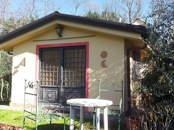 casa indipendente in vendita a Camaiore