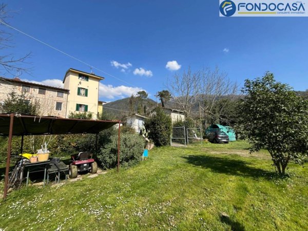 casa indipendente in vendita a Camaiore