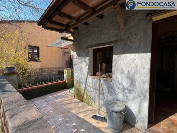 casa indipendente in vendita a Camaiore