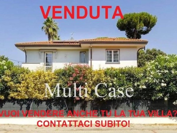 casa indipendente in vendita a Camaiore in zona Lido di Camaiore