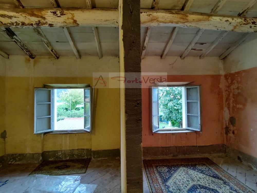 casa indipendente in vendita a Camaiore in zona Capezzano Pianore