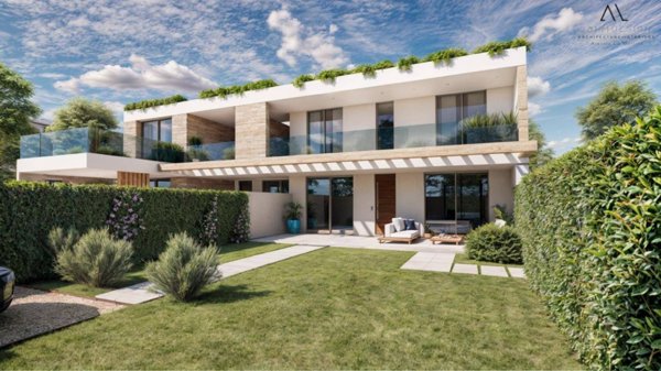casa indipendente in vendita a Camaiore in zona Lido di Camaiore