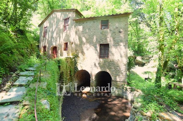 casa indipendente in vendita a Camaiore