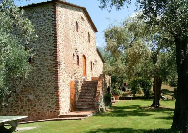 casale in vendita a Camaiore