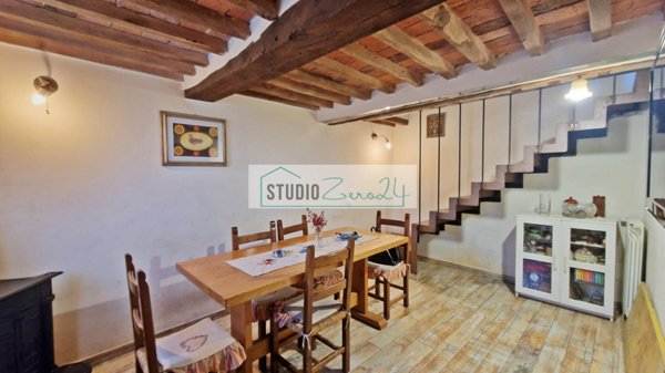 casa indipendente in vendita a Camaiore in zona Montebello