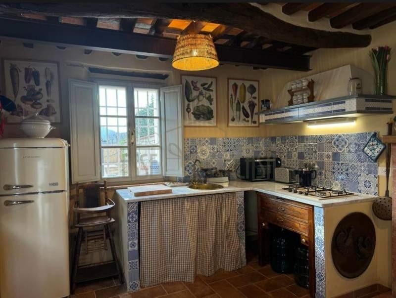 casa indipendente in vendita a Camaiore