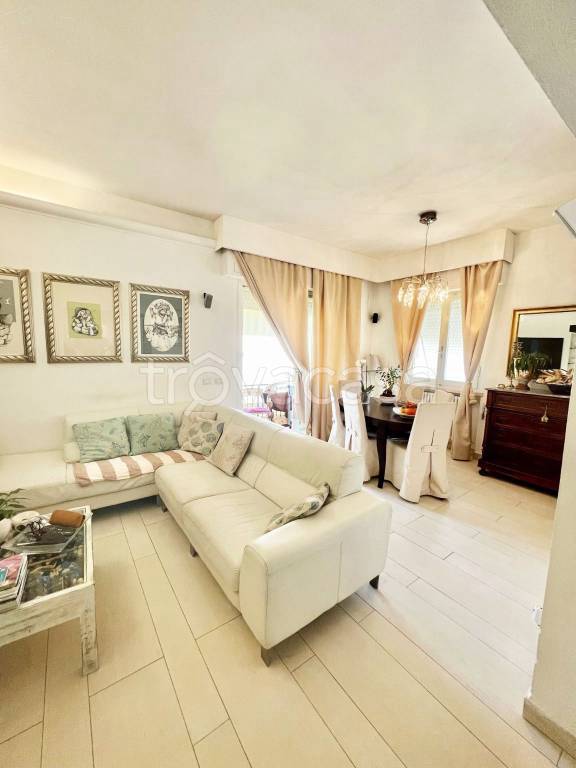 appartamento in vendita a Camaiore in zona Lido di Camaiore