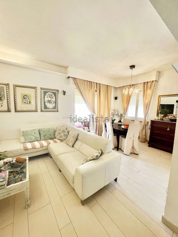 appartamento in vendita a Camaiore in zona Lido di Camaiore