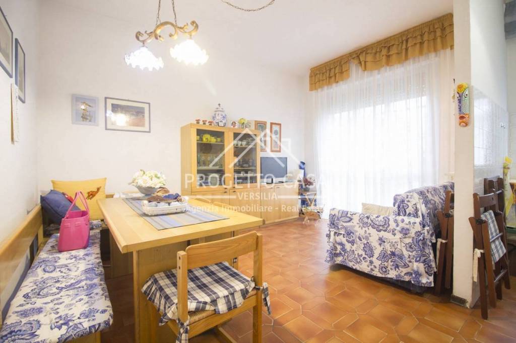 appartamento in vendita a Camaiore in zona Lido di Camaiore