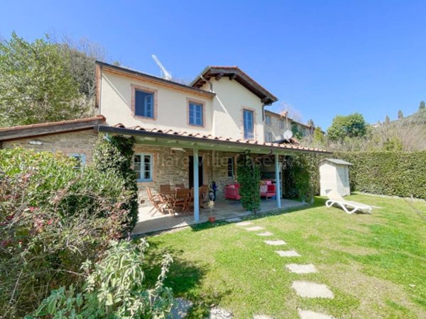 casa indipendente in vendita a Camaiore in zona Montemagno