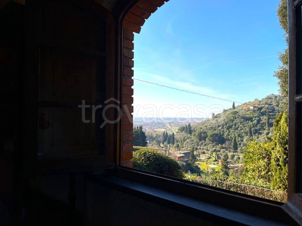 casa indipendente in vendita a Camaiore