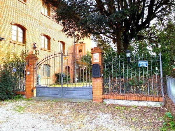 casa indipendente in vendita a Camaiore