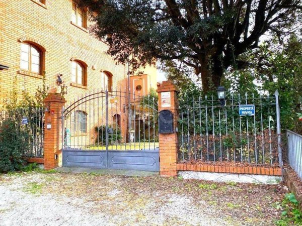 casa indipendente in vendita a Camaiore