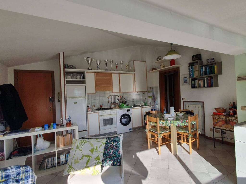 appartamento in vendita a Camaiore in zona Lido di Camaiore