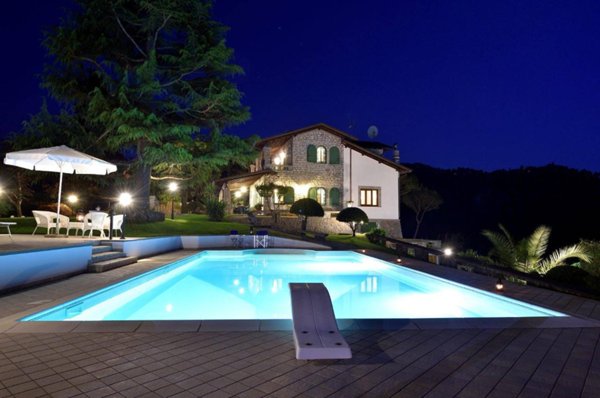 casa indipendente in vendita a Camaiore
