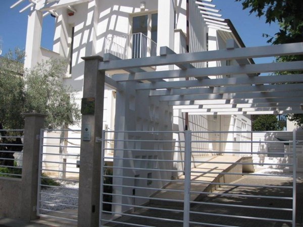 casa indipendente in vendita a Camaiore in zona Lido di Camaiore