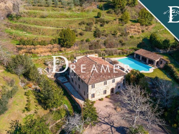 casa indipendente in vendita a Camaiore