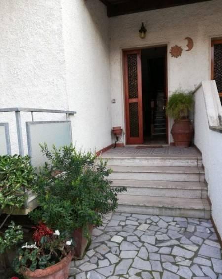 casa indipendente in vendita a Camaiore in zona Lido di Camaiore