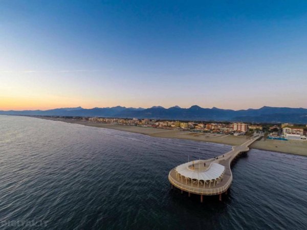 appartamento in vendita a Camaiore in zona Lido di Camaiore