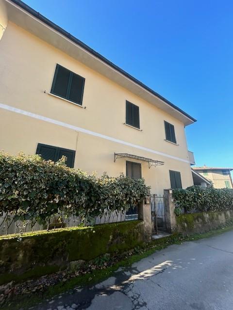 casa indipendente in vendita a Camaiore