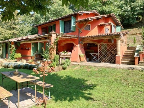 casa indipendente in vendita a Camaiore