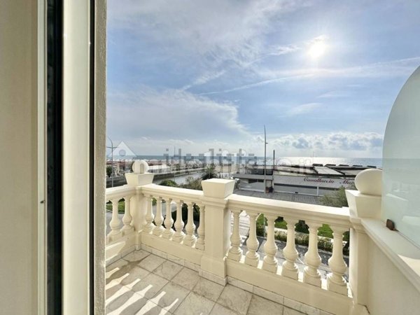 appartamento in vendita a Camaiore in zona Lido di Camaiore