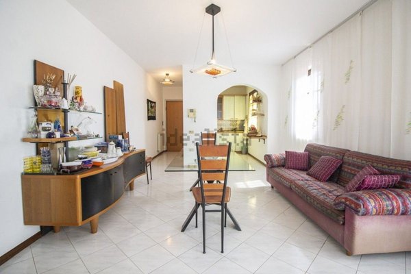 appartamento in vendita a Camaiore in zona Lido di Camaiore