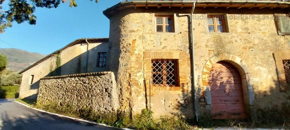 casa indipendente in vendita a Camaiore